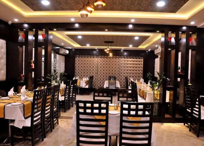 Hotel Bellevue , Gwalior Extérieur photo