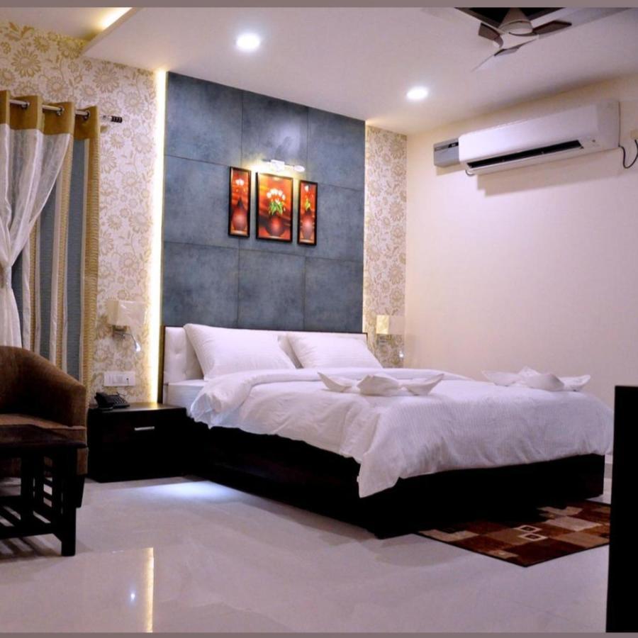 Hotel Bellevue , Gwalior Extérieur photo