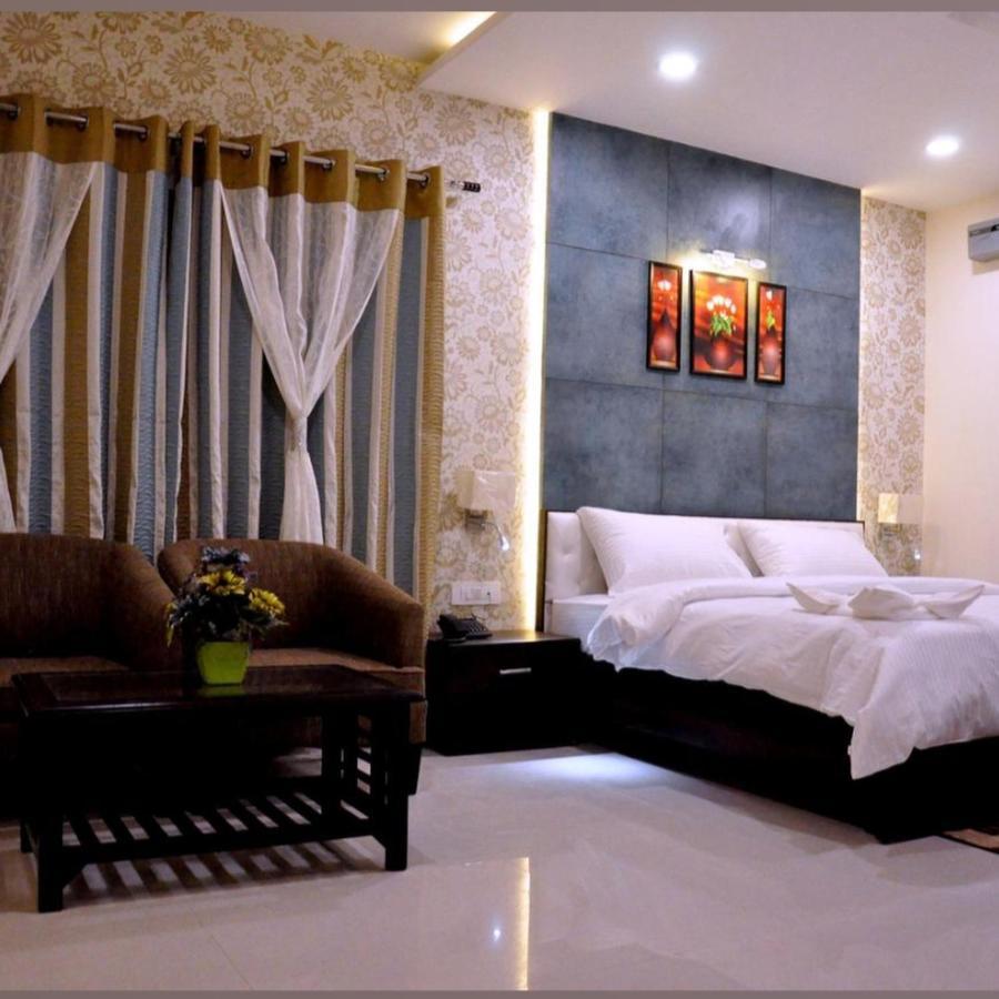 Hotel Bellevue , Gwalior Extérieur photo